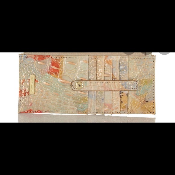 Large Brahmin Duxbury Oasis w/ wallet - Picture 6 of 6